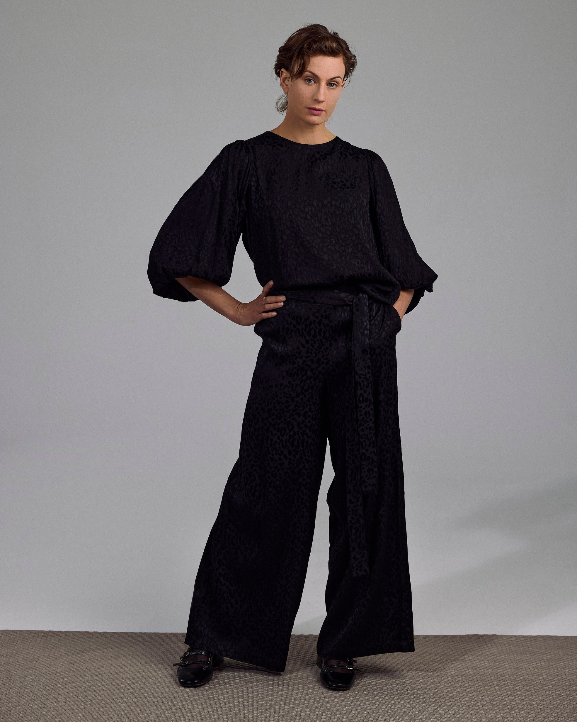 Die Tavie Bluse Viskose mit angesagtem Leoparden Print des Österreichischen Labels Maiken K.