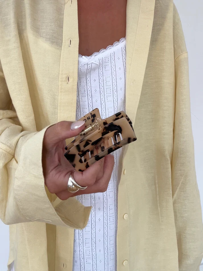 Maja Hair Clip aus Cellulose Acetat | Tortoise