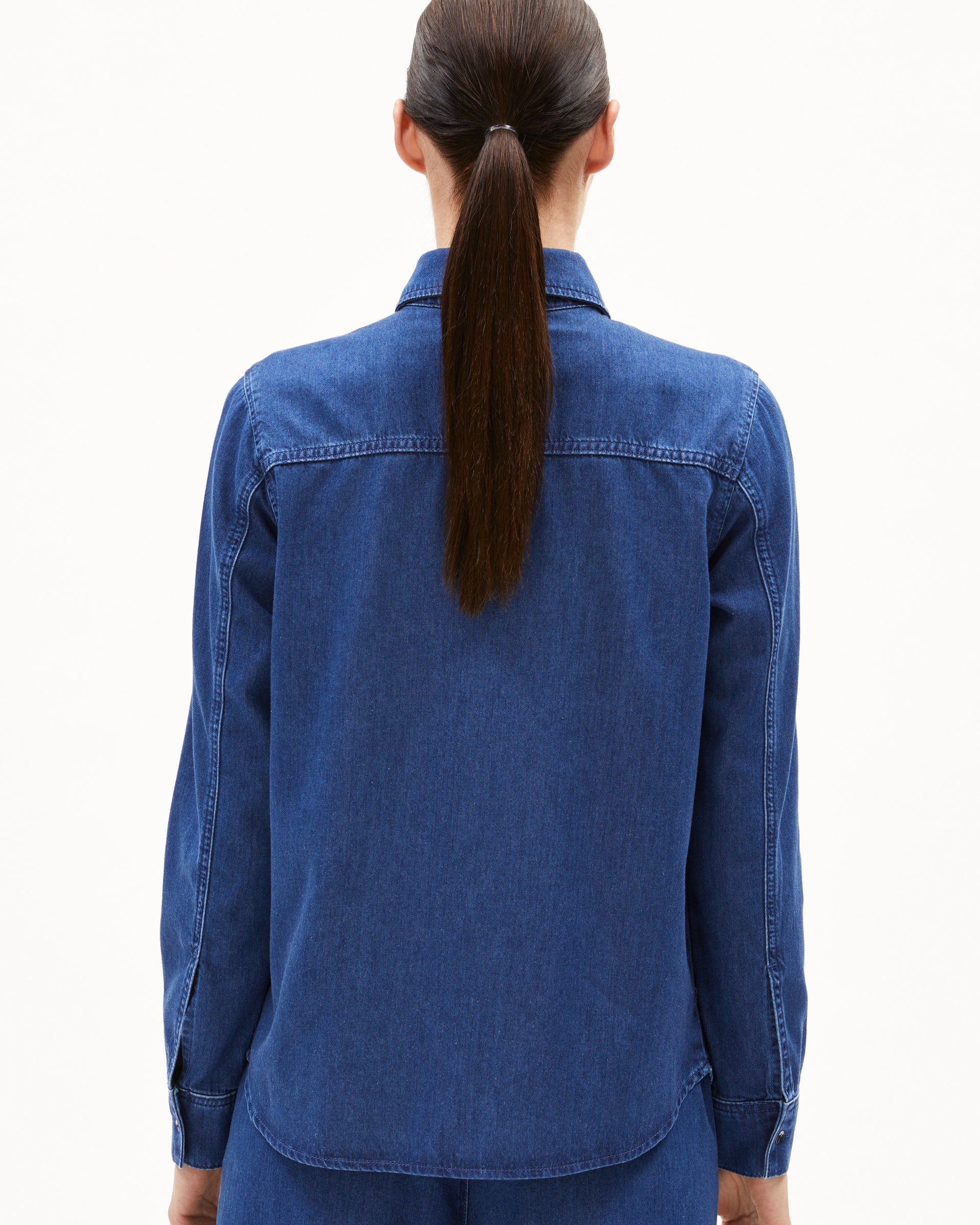 Damen Jeansbluse aus Bio-Baumwolle und TENCEL™ Lyocell, GOTS-zertifiziert, von ARMEDANGELS