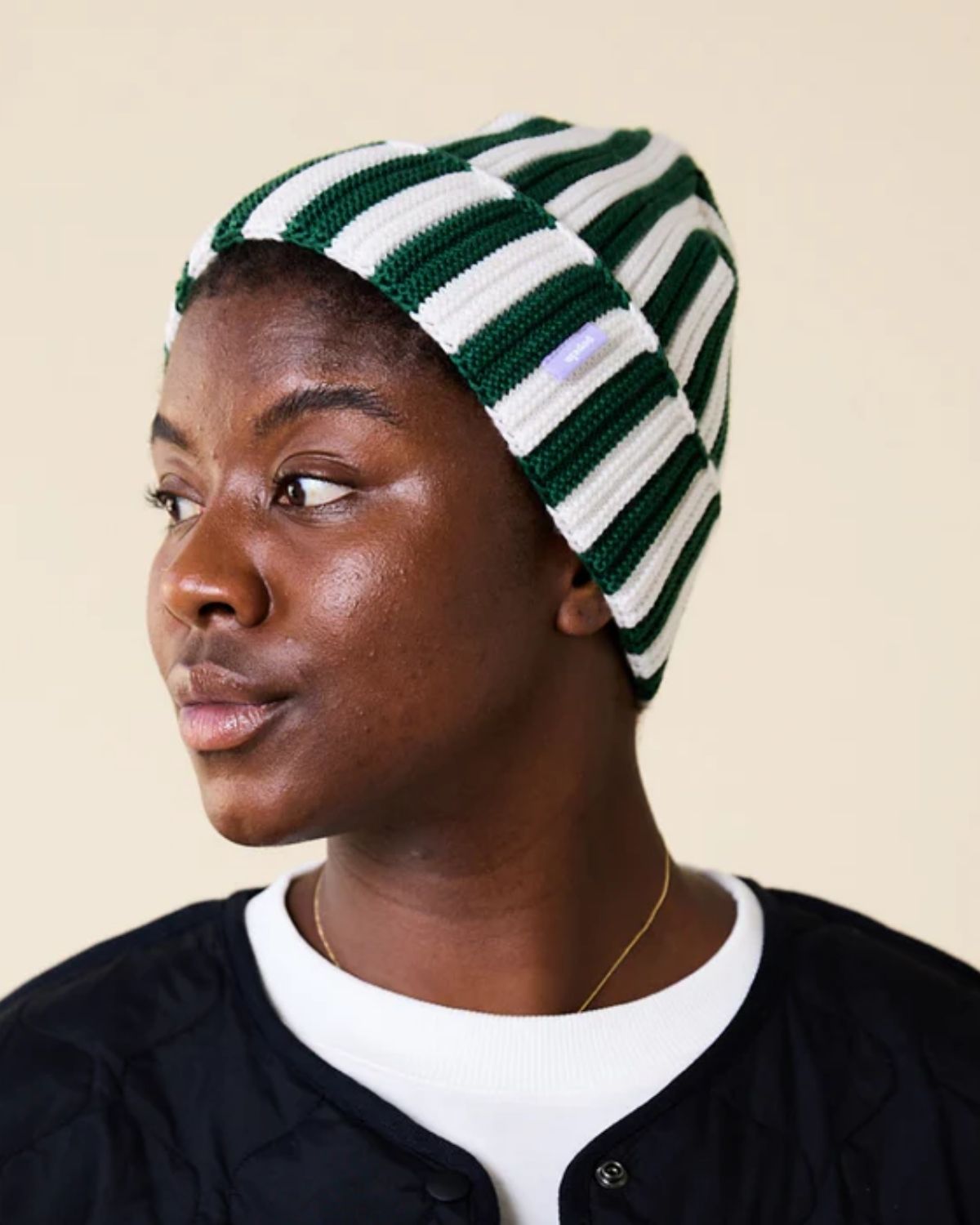 Mütze aus Merinowolle | Dunkelgrün-Weiß gestreift