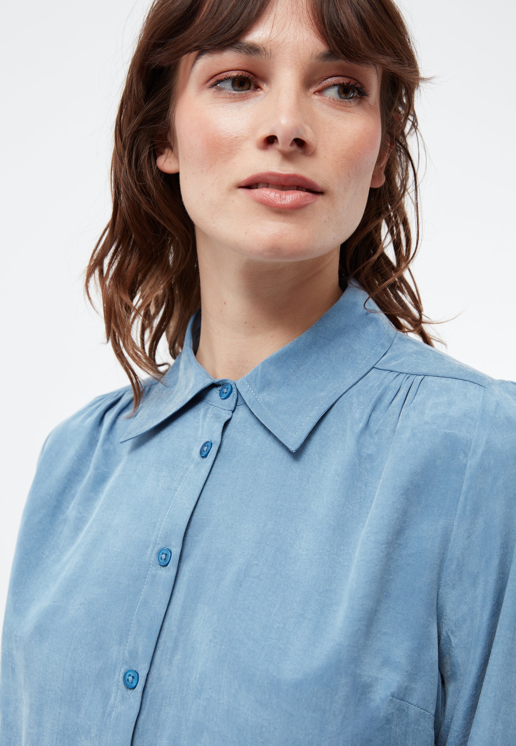 Fair Fashion Bluse mit Peach-Effekt – GIVN Berlin KASIA, nachhaltig produziert in Izmir