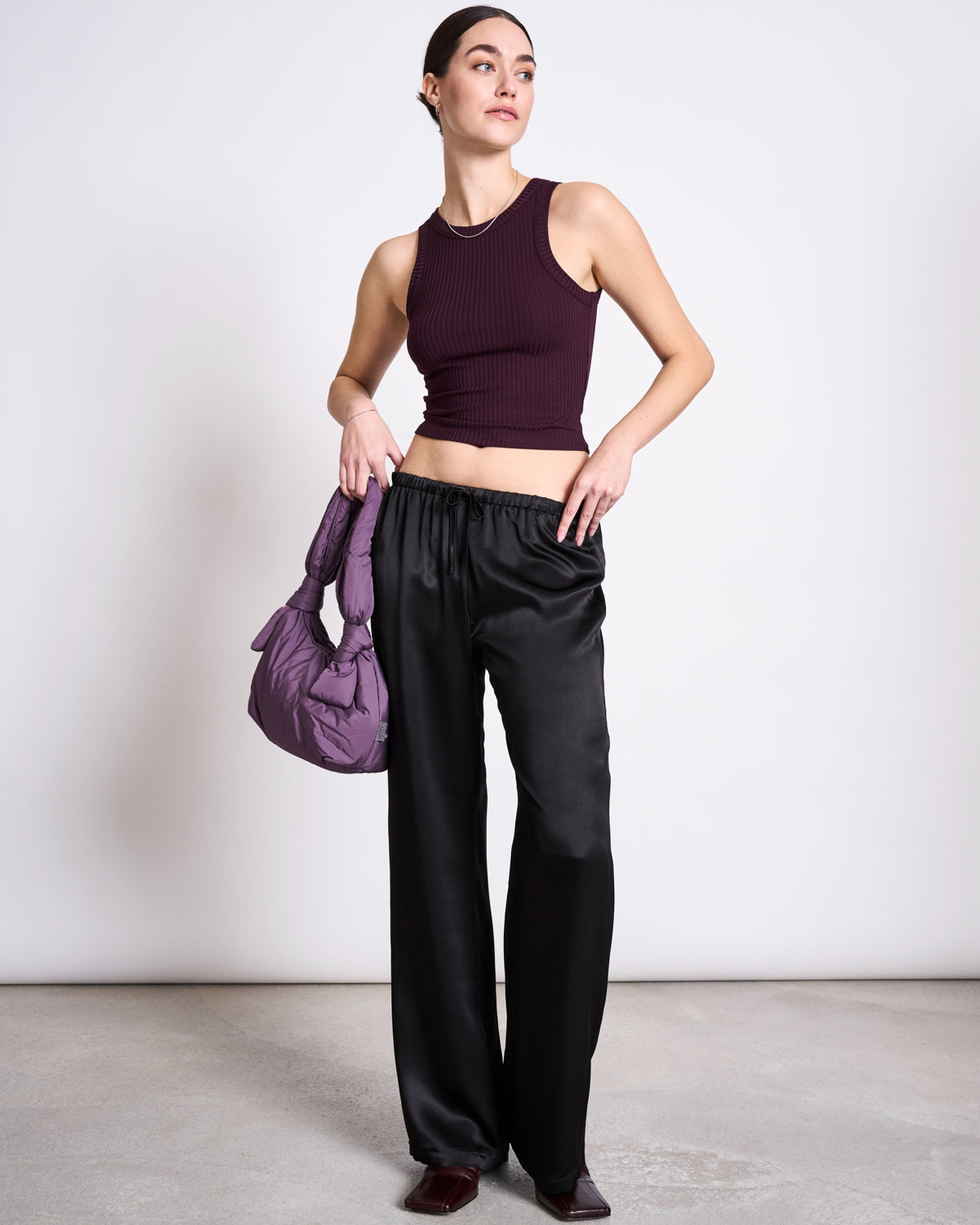 JAN N JUNE Loose Pants Fris Black aus ENKA Viskose