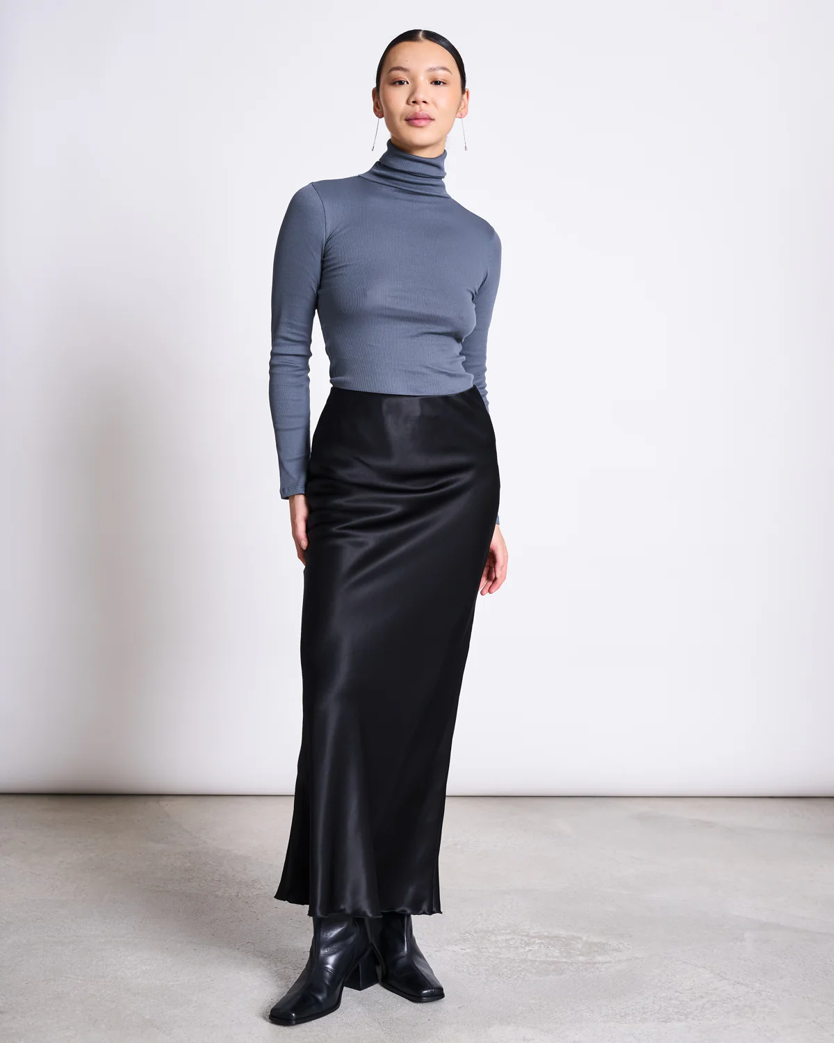 Outfit-Inspiration Maxi Rock Serin mit Strick und Bluse