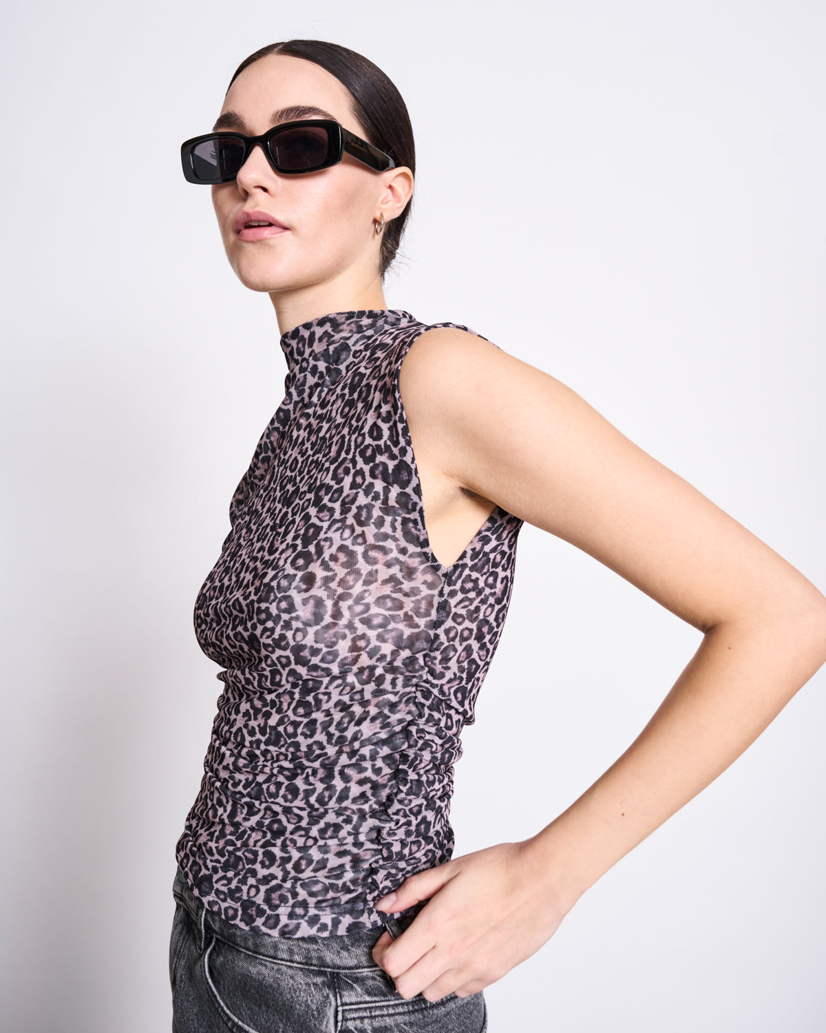 JAN N JUNE Ruffle Top Laguna im Leo Print nachhaltig