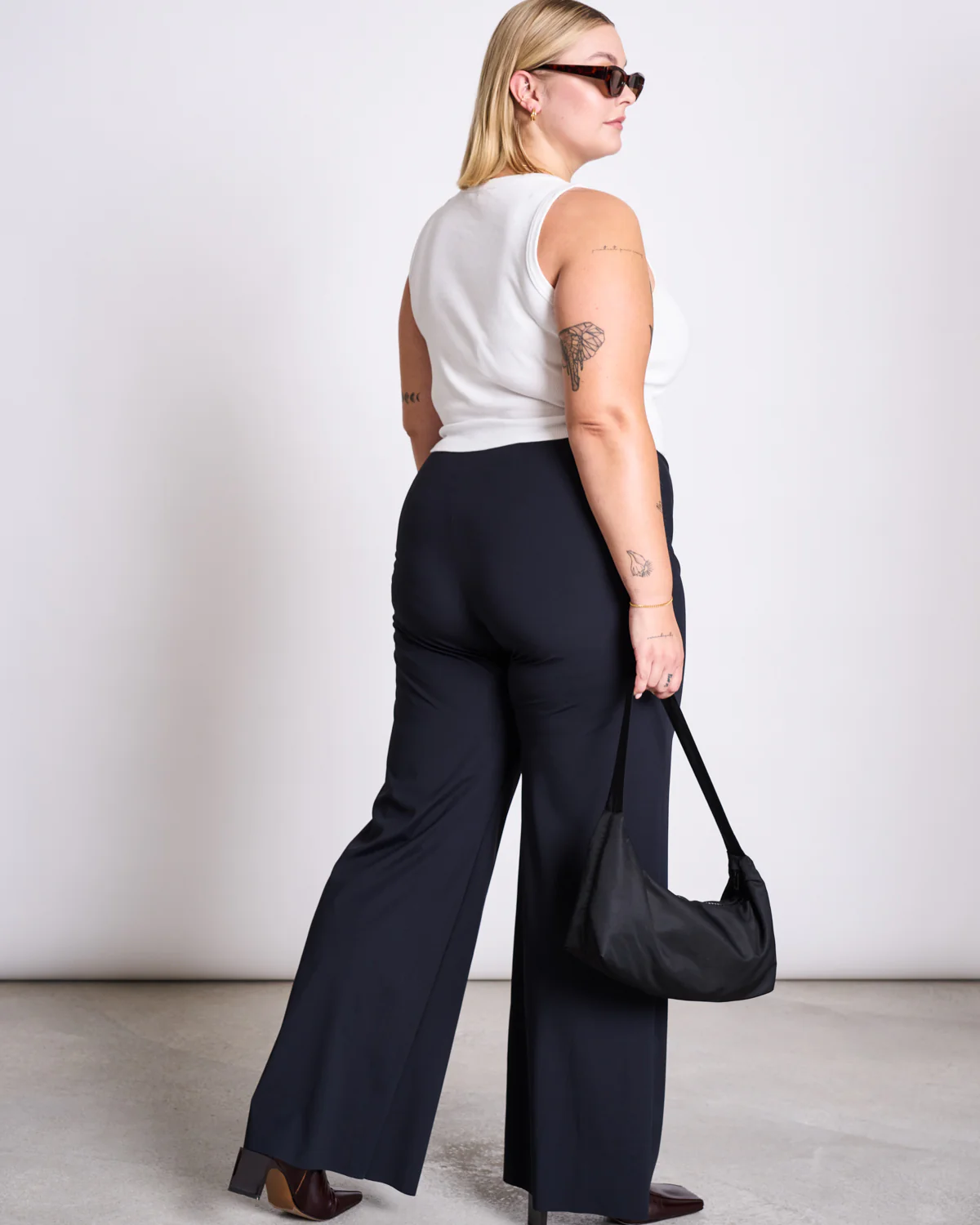 Elegante Wide Pants schwarz aus recyceltem Nylon