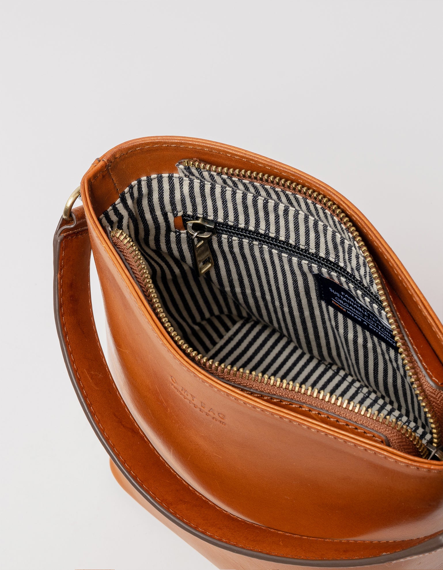 Leder-Bucket-Bag Bobbi in Cognac – stilvoll & kompakt